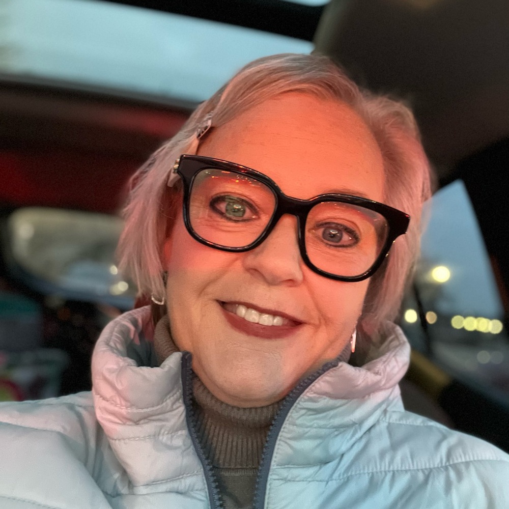 Meet your Posher, Julie